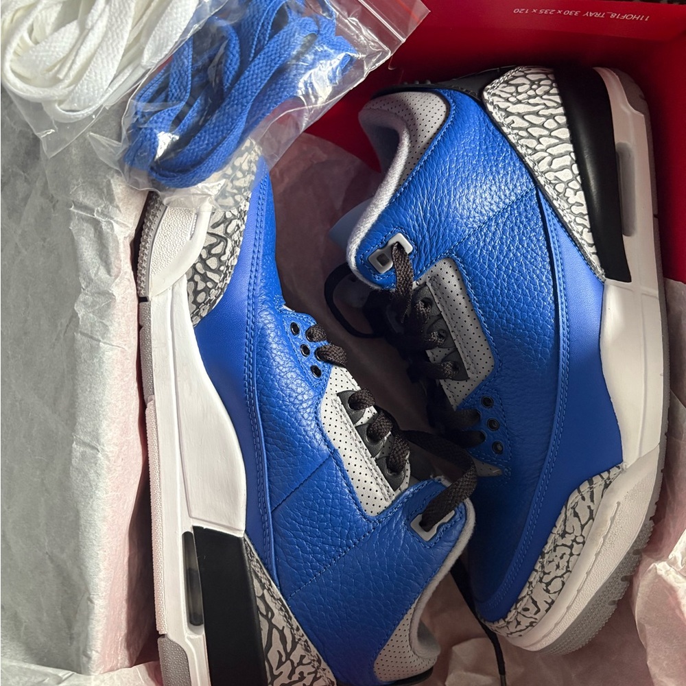 Jordan 3’s Varsity Royal Cement